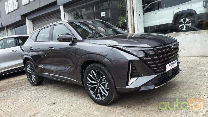Photo 2 AUTO.CI : Changan UNI-T Moteur turbo essence 4*2 