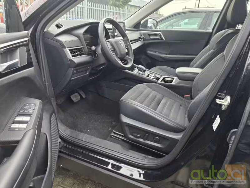 Photo 2 AUTO.CI : Mitsubishi Outlander 2024