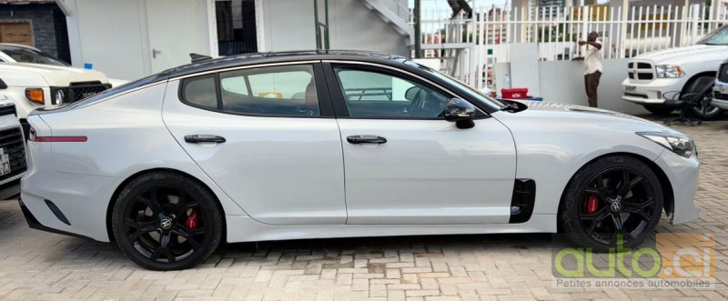 Photo 2 AUTO.CI : KIA Stinger 3.0 moteur v6