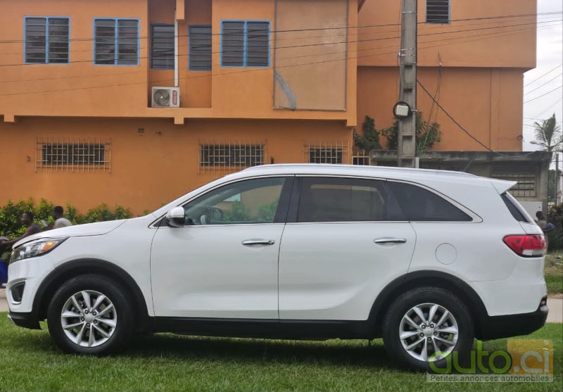 Photo 2 AUTO.CI : KIA Sorento Moteur 4cylindres 