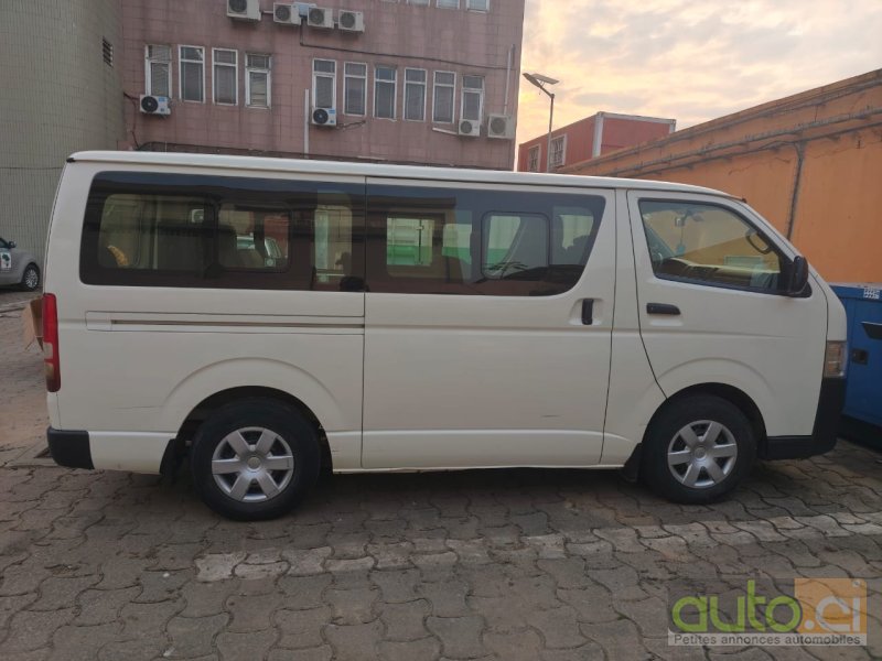 Photo 2 AUTO.CI : Toyota HiAce 2.0l