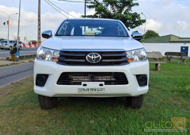 Photo 2 AUTO.CI : Toyota Hilux 2.0