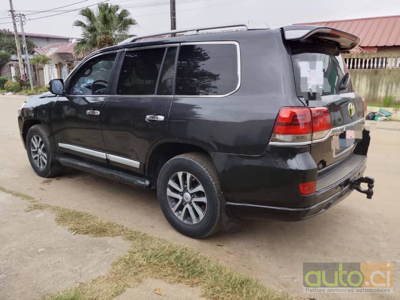 Photo 2 AUTO.CI : Toyota Land Cruiser moteur v8