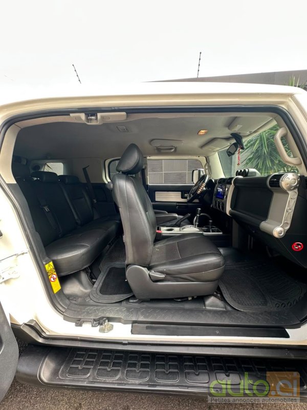 Photo 2 AUTO.CI : Toyota FJ Cruiser 4.0 V6