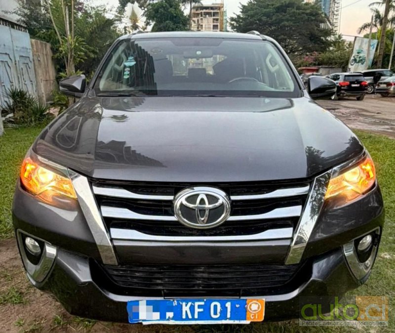 Photo 2 AUTO.CI : Toyota Fortuner  2.0L
