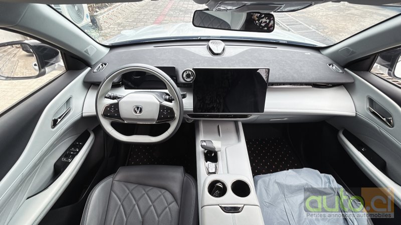 Photo 3 AUTO.CI : Changan UNI-T Hybride rechargeable 