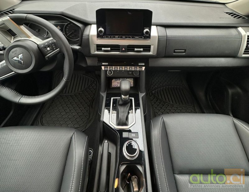 Photo 3 AUTO.CI : Mitsubishi L200 Modèle full option 