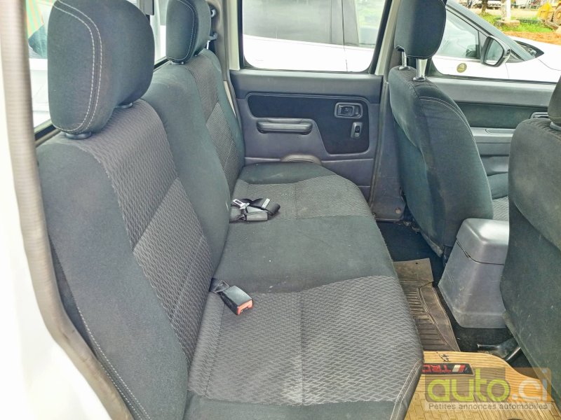 Photo 3 AUTO.CI : Nissan Pick-Up Hardbody 