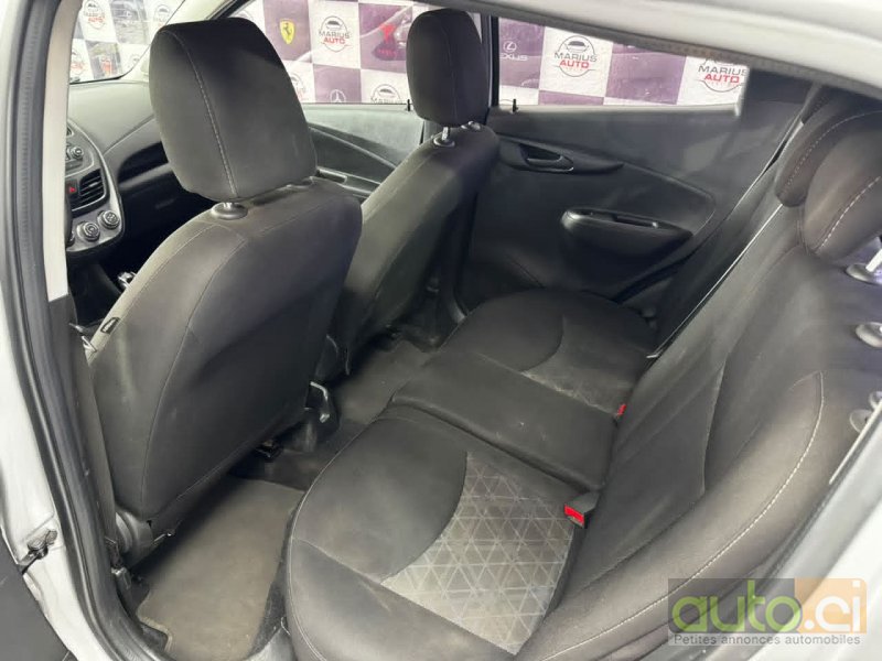 Photo 3 AUTO.CI : Chevrolet Spark Classic automatique 