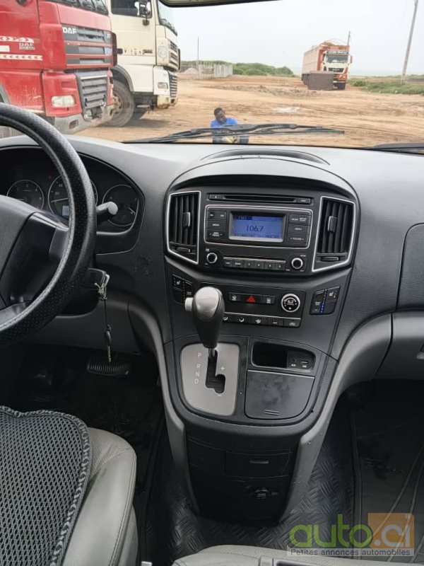Photo 3 AUTO.CI : Hyundai H1 Grand Starex 