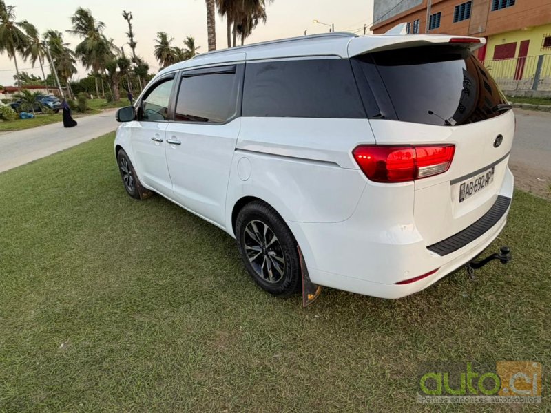 Photo 3 AUTO.CI : KIA Carnival 2.0L Full Option