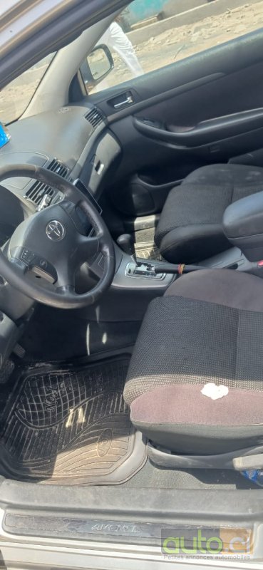 Photo 3 AUTO.CI : Toyota Avensis 2.0L VVTi