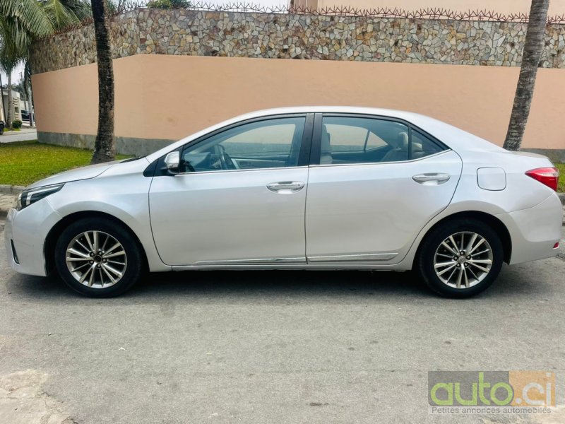 Photo 3 AUTO.CI : Toyota Corolla Corolla SE