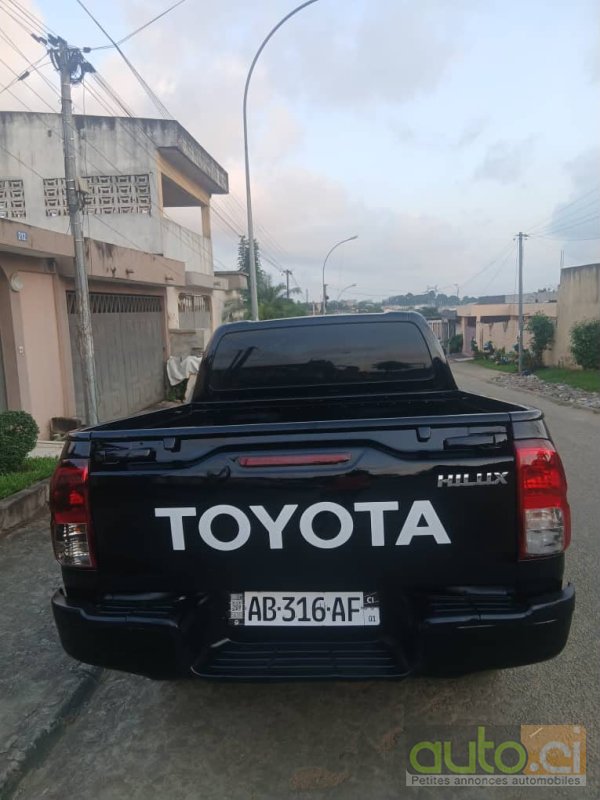 Photo 3 AUTO.CI : Toyota Hilux 1.6
