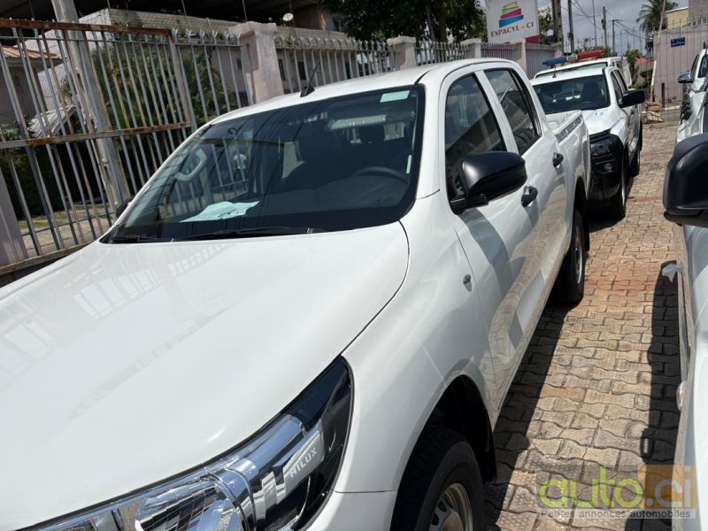 Photo 3 AUTO.CI : Toyota Hilux 2.5 Country