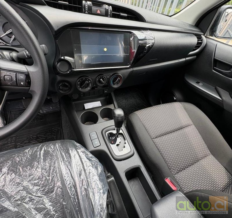 Photo 3 AUTO.CI : Toyota Hilux 2.0