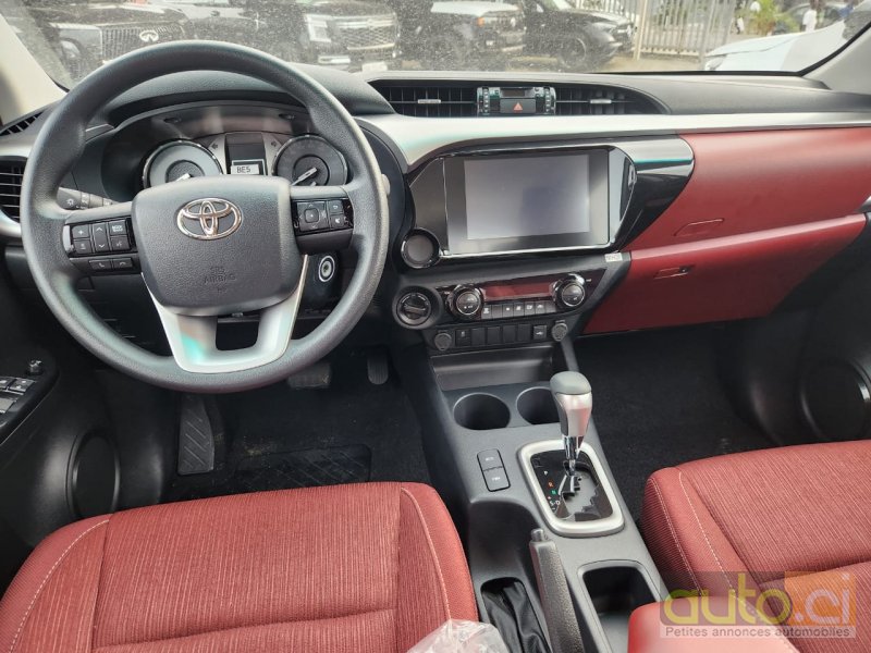 Photo 3 AUTO.CI : Toyota Hilux SR5