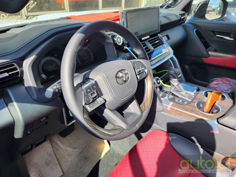 Photo 3 AUTO.CI : Toyota Land Cruiser  vxr LC300