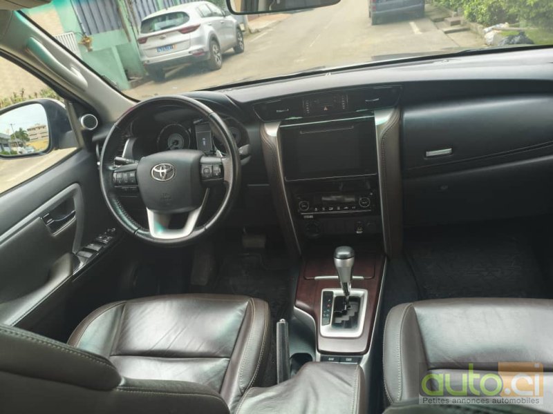 Photo 3 AUTO.CI : Toyota Fortuner  2.0