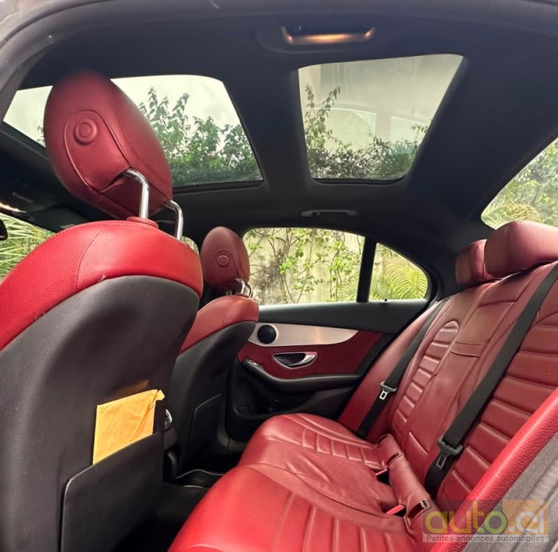 Photo 3 AUTO.CI : Mercedes Classe C C300