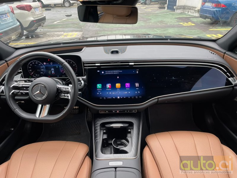 Photo 3 AUTO.CI : Mercedes Classe E E200 