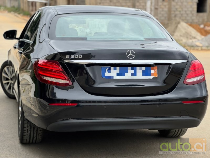Photo 3 AUTO.CI : Mercedes Classe E E200