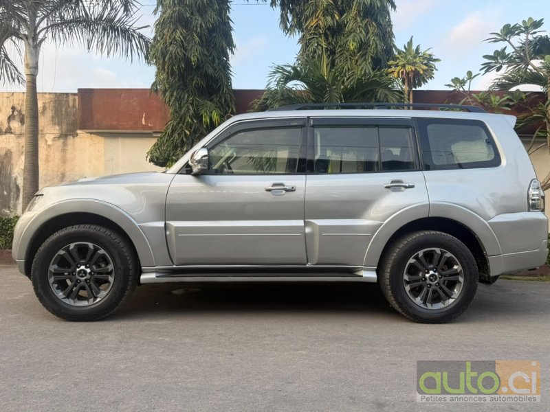 Photo 4 AUTO.CI : Mitsubishi Pajero 3.0 