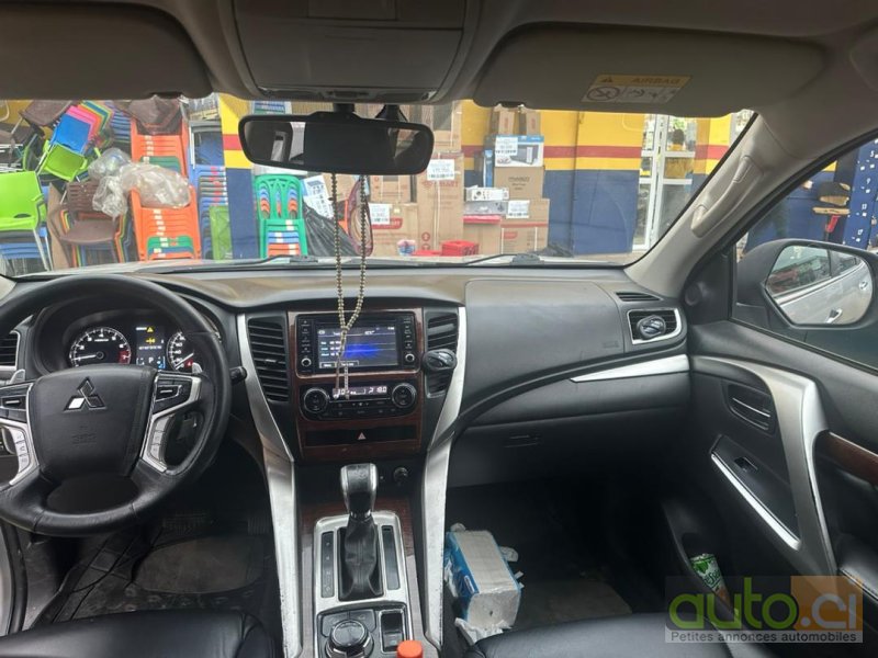 Photo 4 AUTO.CI : Mitsubishi Pajero Sport 3.0L