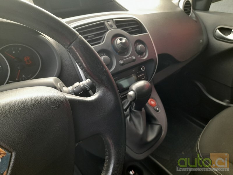 Photo 4 AUTO.CI : Renault Kangoo 1.6 moteur 5 places 