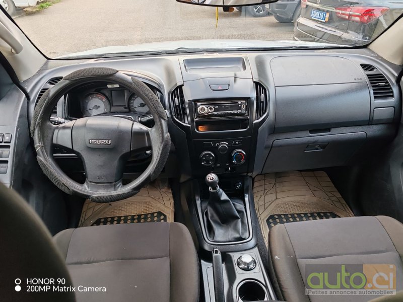 Photo 4 AUTO.CI : Isuzu D-MAX 4 cylindre