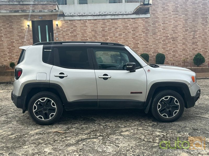 Photo 4 AUTO.CI : Jeep Renegade 2.0L