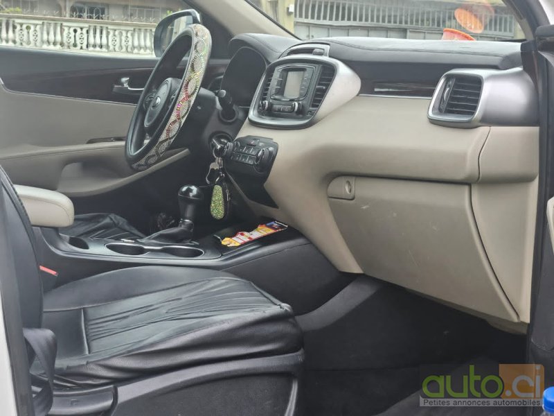 Photo 4 AUTO.CI : KIA Sorento Moteur 4cylindres 