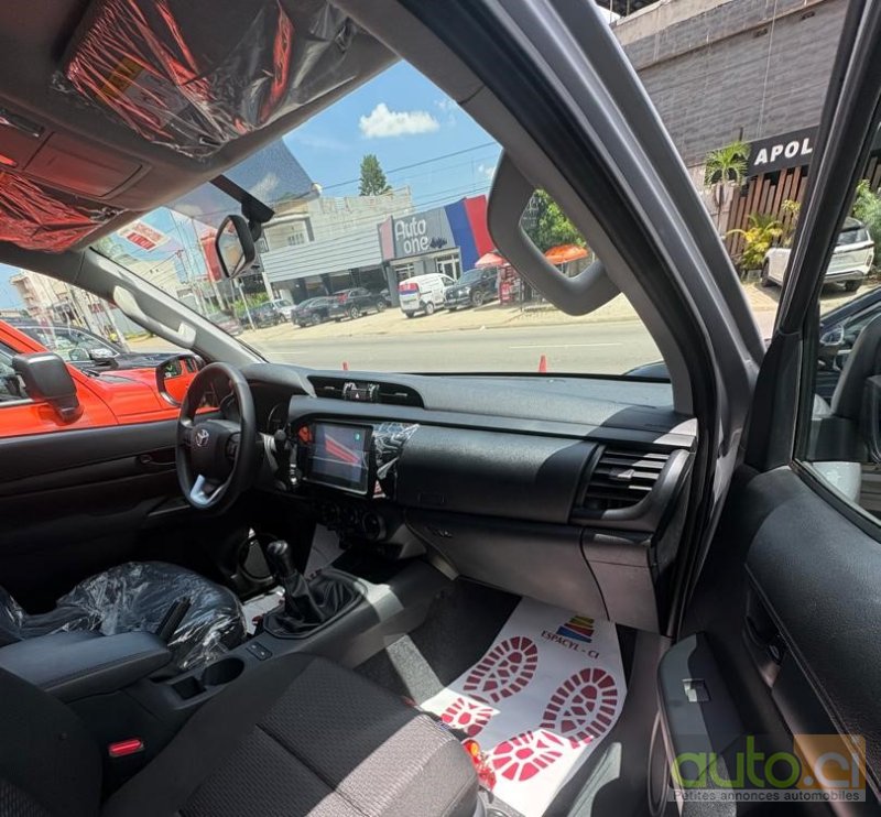 Photo 4 AUTO.CI : Toyota Hilux 2.5 Country