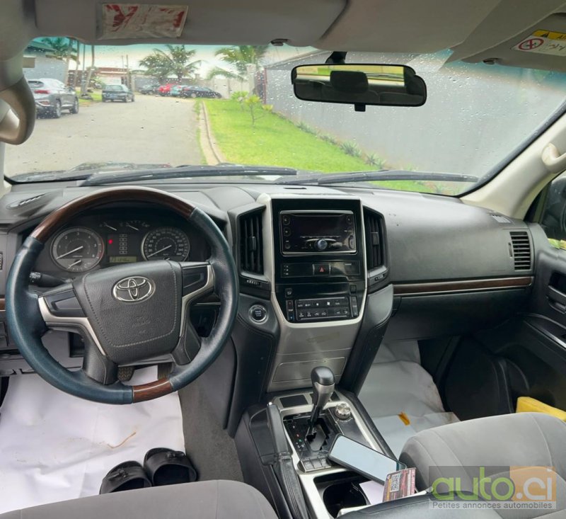 Photo 4 AUTO.CI : Toyota Land Cruiser 3.0L moteur V8 modèle GX-