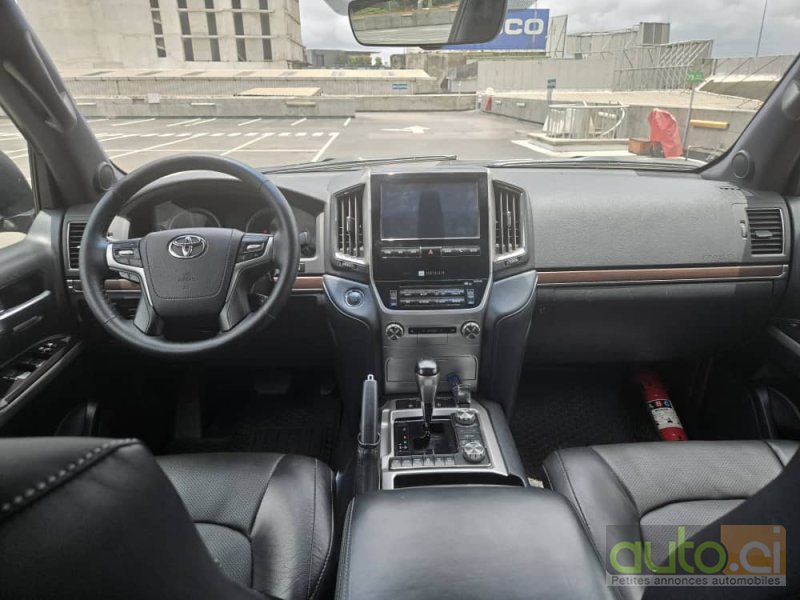 Photo 4 AUTO.CI : Toyota Land Cruiser V8