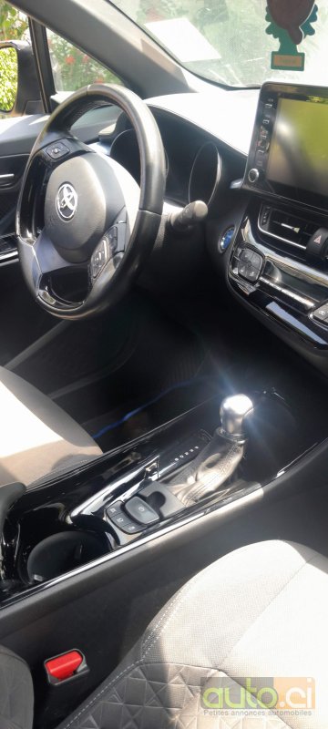 Photo 4 AUTO.CI : Toyota C-HR 1.8 Hybride 122ch