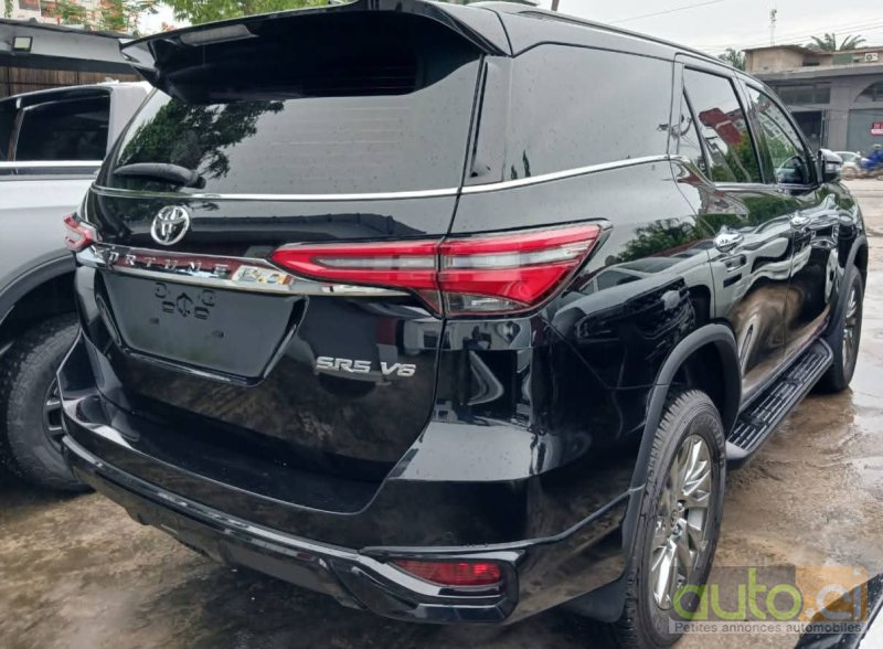 Photo 4 AUTO.CI : Toyota Fortuner  SR5 V6 