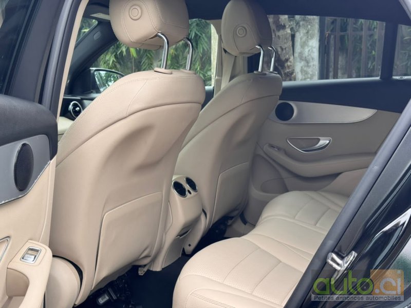 Photo 4 AUTO.CI : Mercedes Classe Glc Glc 300 Full Option