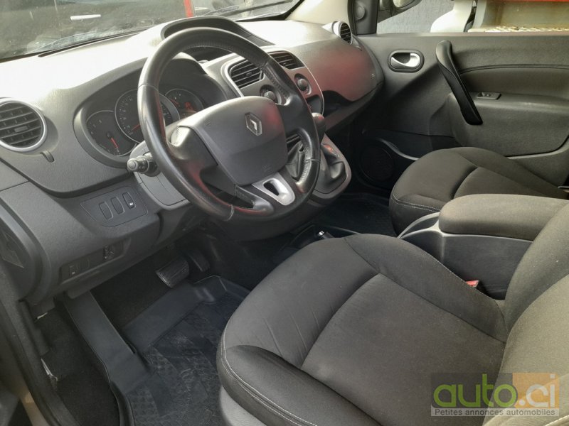 Photo 5 AUTO.CI : Renault Kangoo 1.6 moteur 5 places 