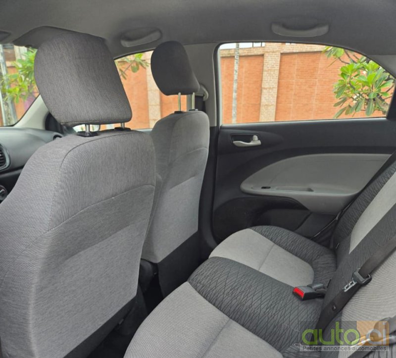 Photo 5 AUTO.CI : KIA Sedona 1.5L modèle sedan chez co