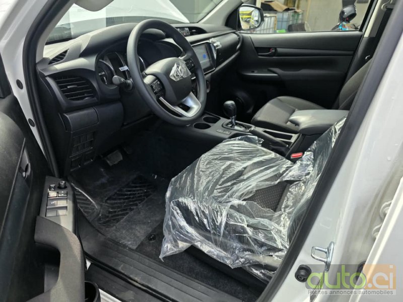 Photo 5 AUTO.CI : Toyota Hilux Standard