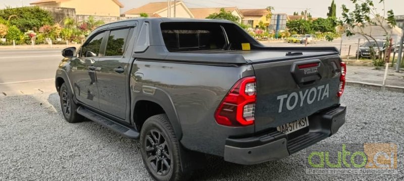Photo 5 AUTO.CI : Toyota Hilux V6
