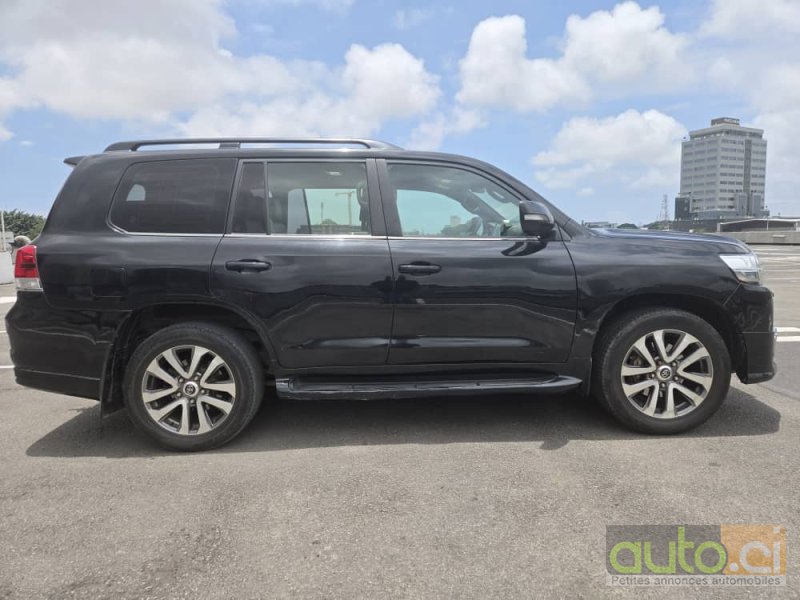 Photo 5 AUTO.CI : Toyota Land Cruiser V8