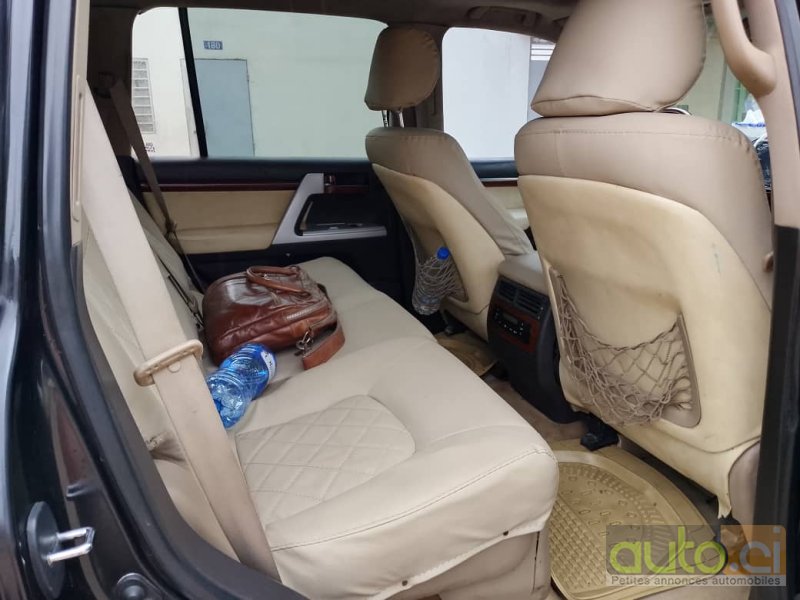 Photo 5 AUTO.CI : Toyota Land Cruiser moteur v8