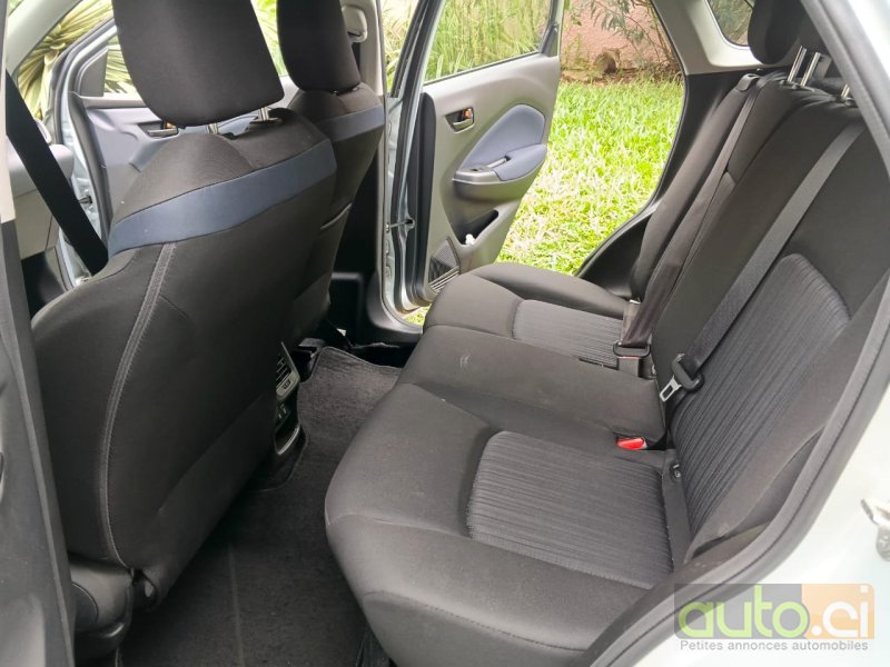Photo 5 AUTO.CI : Toyota Starlet 2.0L encore sous garantie