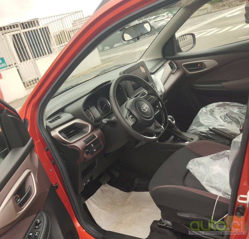 Photo 5 AUTO.CI : Toyota Starlet 2.0