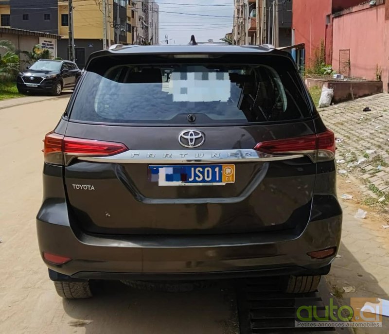 Photo 5 AUTO.CI : Toyota Fortuner  1.6