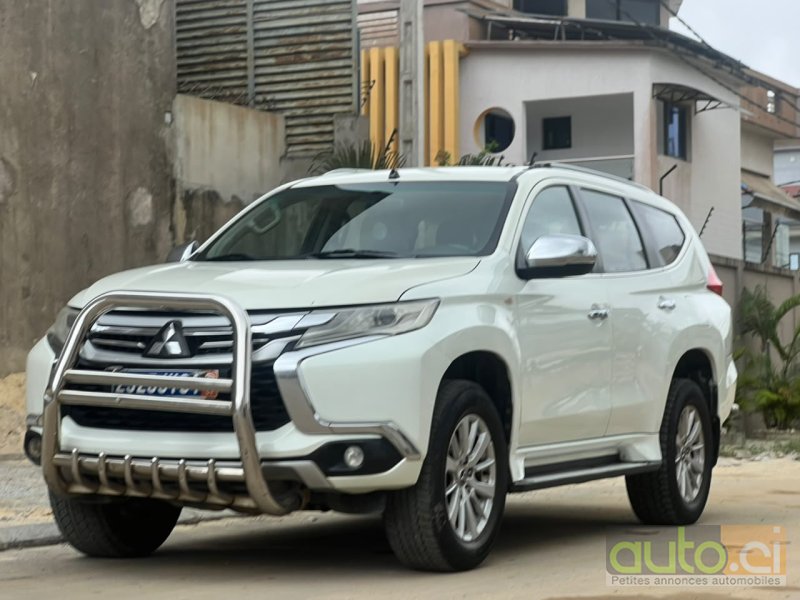 Photo 6 AUTO.CI : Mitsubishi Montero full option