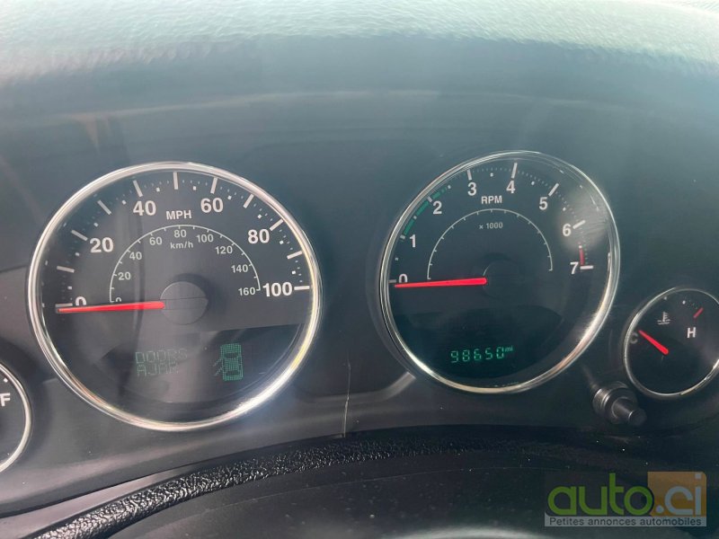 Photo 6 AUTO.CI : Jeep Wrangler 3.0L moteur V6