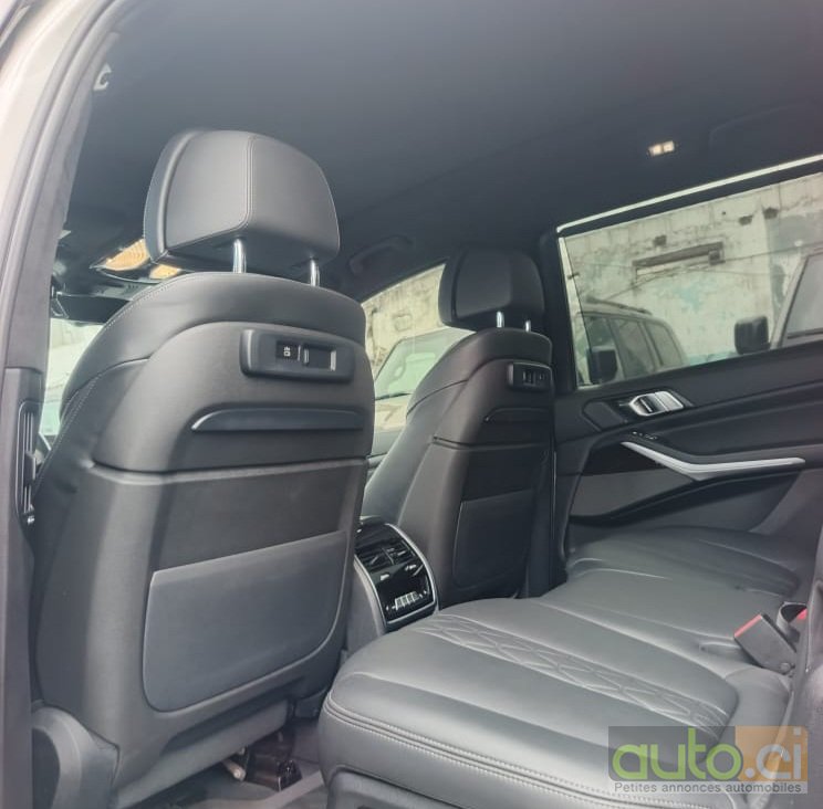 Photo 6 AUTO.CI : BMW X7 4.0 moteur v8